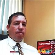 Com formação em Matemática e Computação. Com experiência das metodologias de ensino de Matemática, Computação e Língua Espanhola